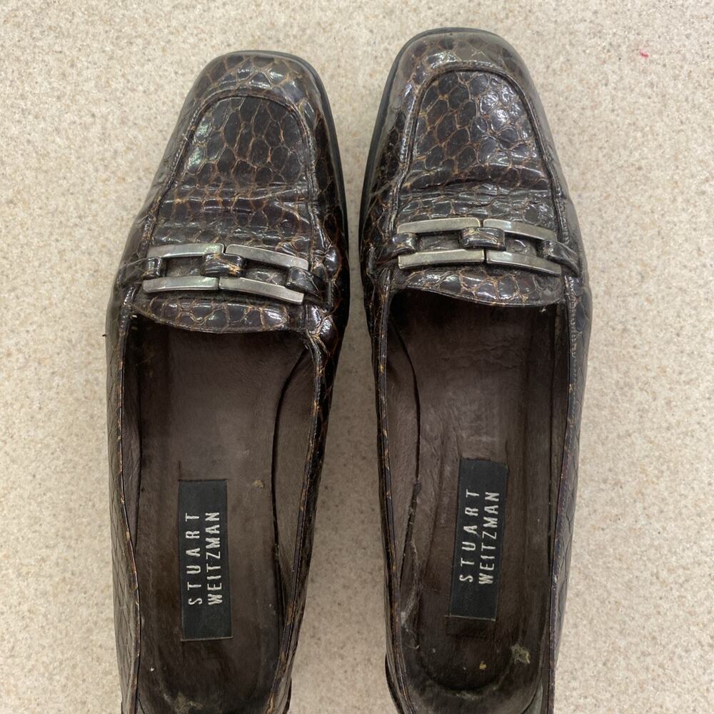 Stuart Weitzman Shoesolive/brown snakeskin size 9 1/2 AA Good Condition